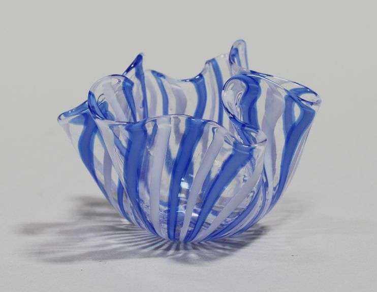 VENINI FAZZOLETTO ART GLASS BOWL
