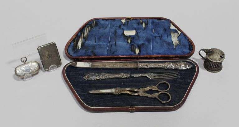 19/20th CENTURY STERLING SILVER GROUP (4)