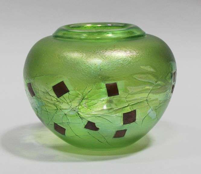 ROBERT HELD ART GLASS VASE