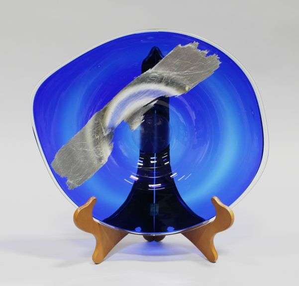 MARTHA HENRY ART GLASS BOWL