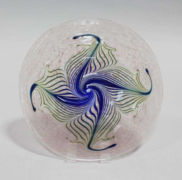 SKOOKUM (ROBERT HELD) ART GLASS SUNCATCHER