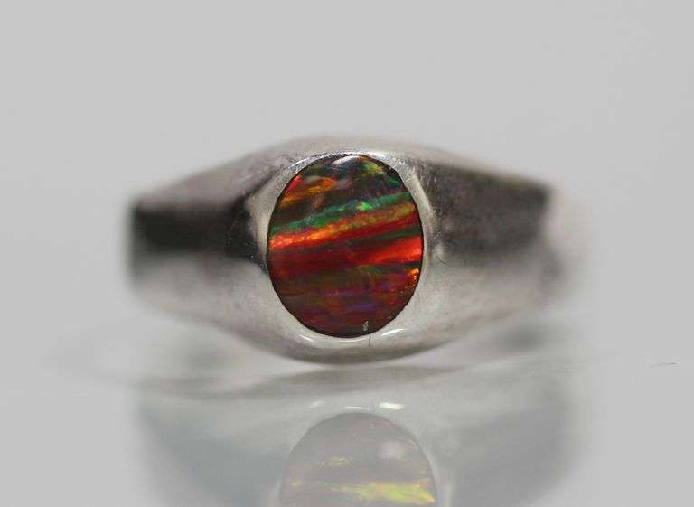 PLATINUM OPAL RING