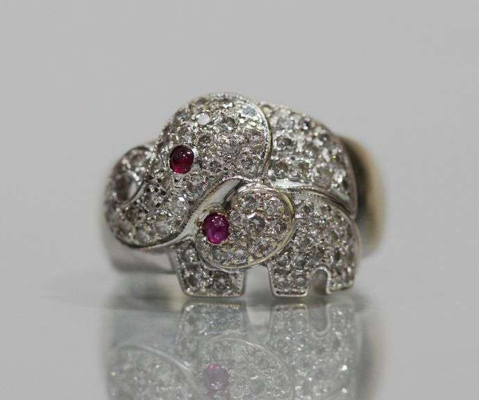 18kt WHITE GOLD / RUBY AND DIAMOND RING