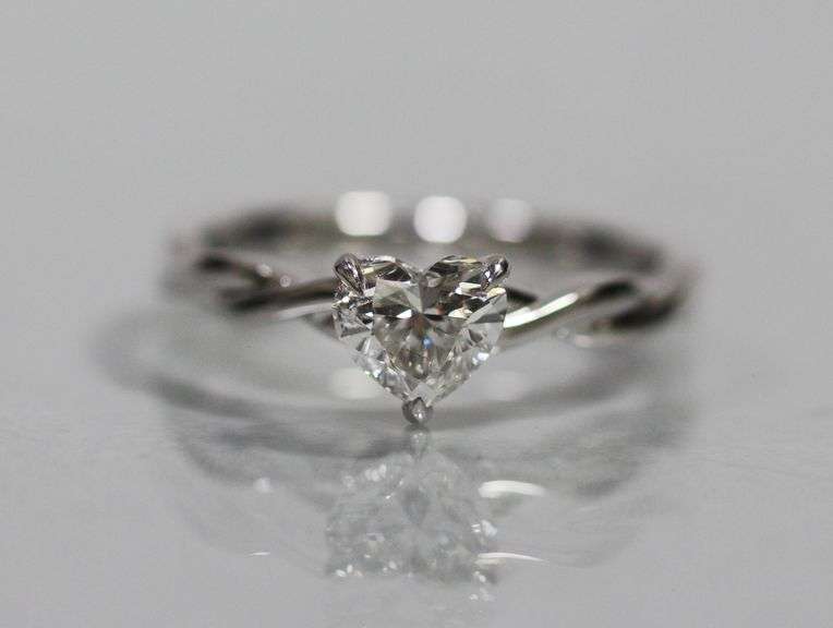 PLATINUM DIAMOND HEART SOLITAIRE RING