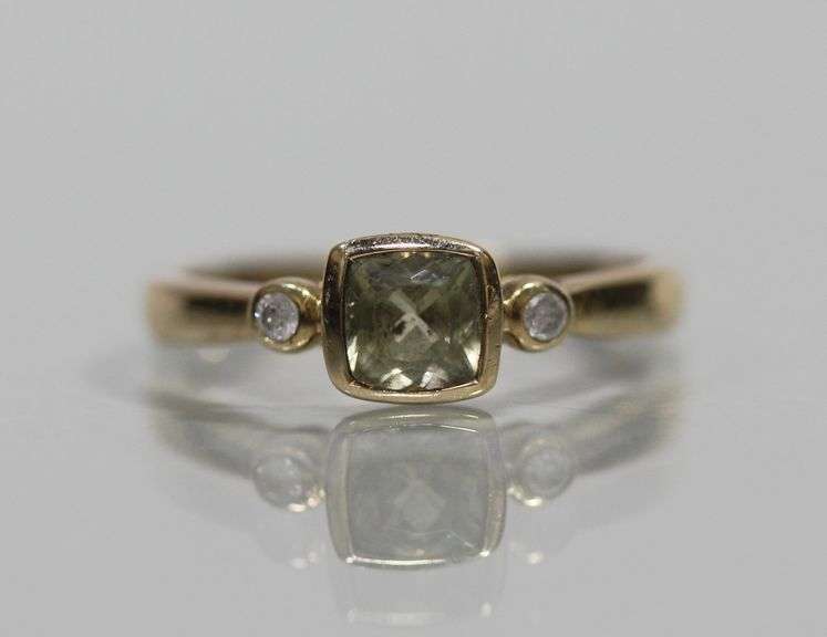 14kt YELLOW GOLD / ZULTANITE RING