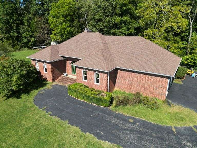Custom Brick Home w/Basement | 234 Acres in Tracts Ranging 3 to 36 ac Furniture | Collectibles – Household