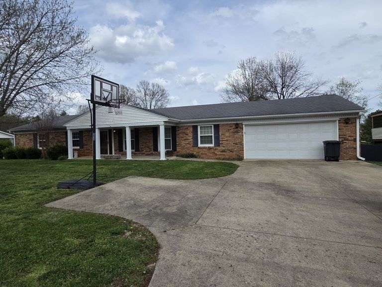 2,114 sq ft Brick Home w/3 BR 2.5 BA & Attached Garage