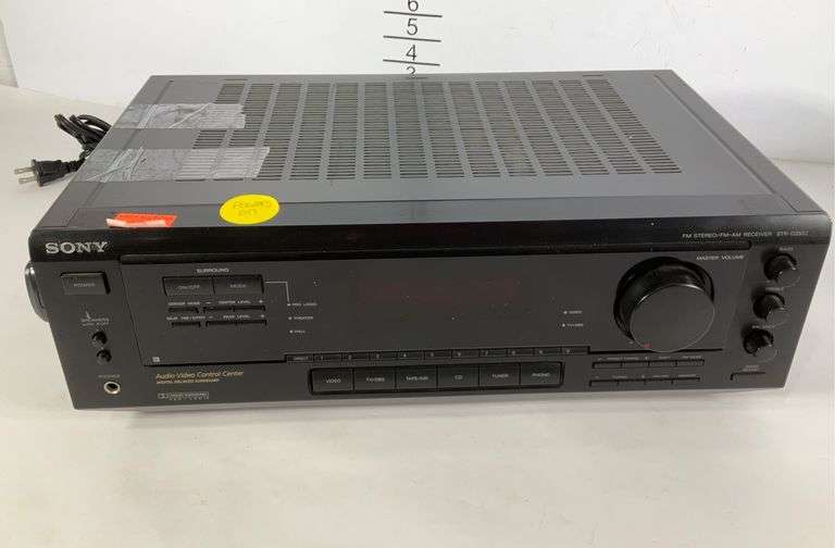 Sony FM / AM stereo receiver with remote. Powers on. - Hash Auctions