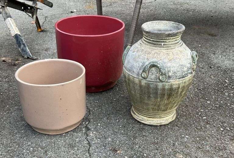 Two ceramic planters, one clay planter, 4,7,and 10”openings and 7,9,12”H, red ceramic planter and clay planter are cracked on bottom
