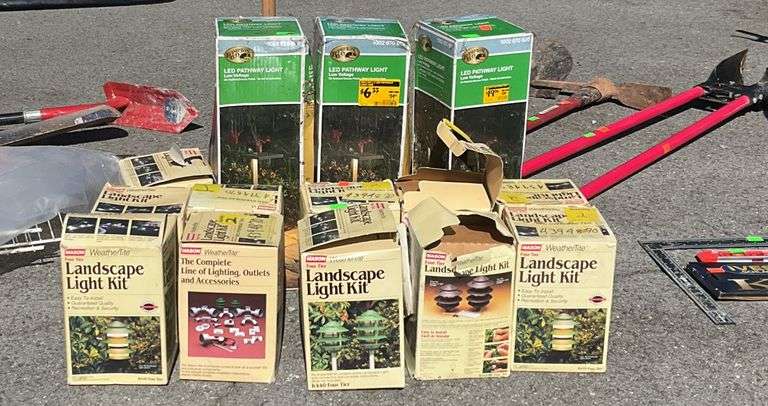 LED pathway lights and landscape light kit, all items non tested by Hash Auctions