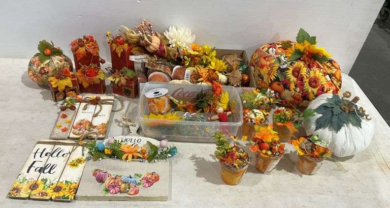 Fall decor group - Hash Auctions