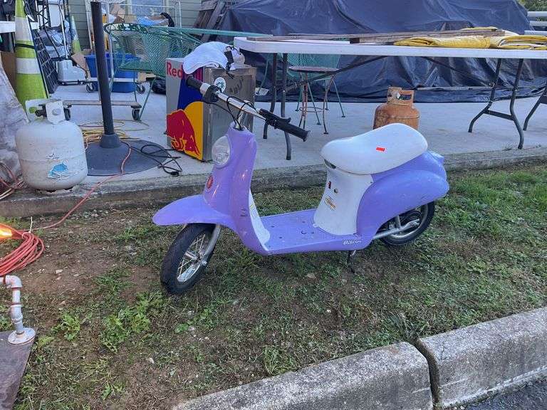 Razor scooter tested and working, but doesn’t hold a charge for long periods, batte will need to be replaced, has battery, doesn’t have charger, handle bar needs to be straightened as well