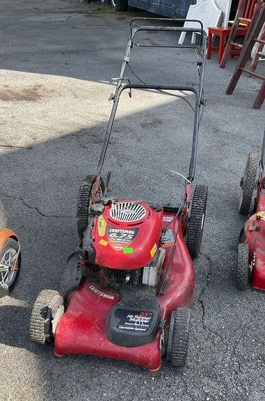 Craftsman lawnmower, 6.75HP, 21”cutting width, pull cord is broken, sells for parts or repairs