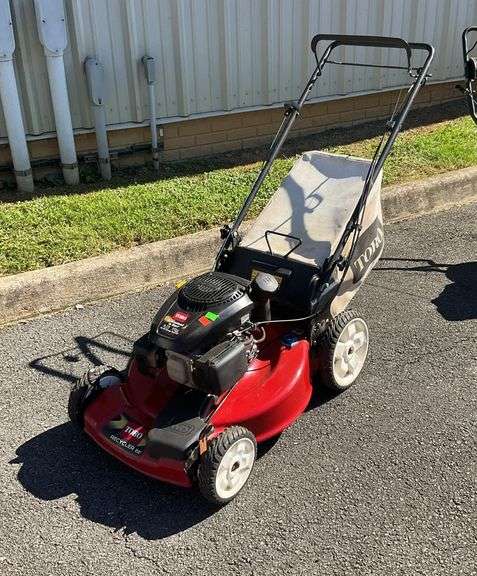 Toro lawnmower, 6.75HP, 149cc, 22”cutting width, with grass catcher, powered by Kohler, tested and working
