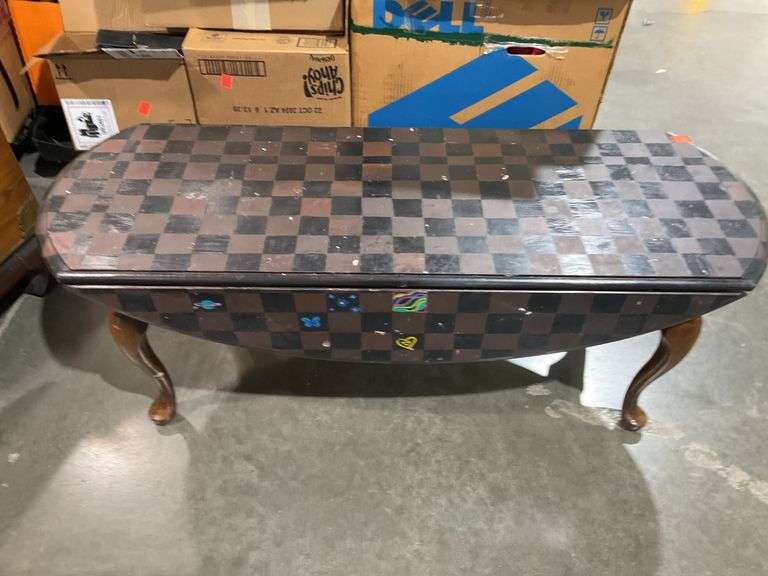 Hand painted drop leaf coffee table, checkerboard pattern - Hash Auctions