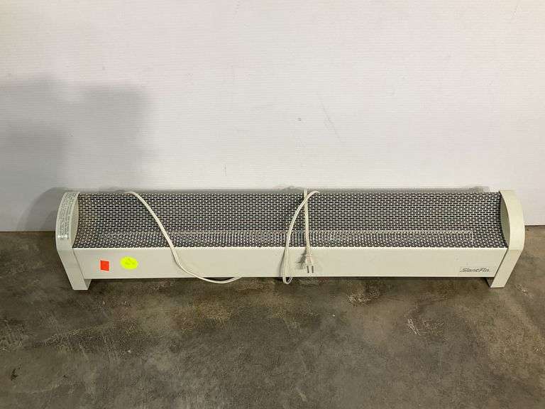 Slant Fin electric heat baseboard, 41in wide, powers on - Hash Auctions