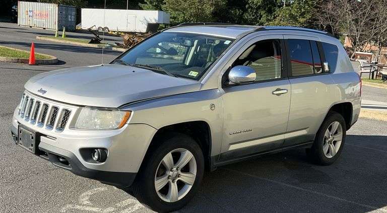 2011 Jeep Compass 4x4 Limited, 2.4L Engine, Vin# 1J4NF5FB7BD235219. click for full description