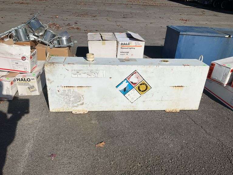 Transfer tank, 5’L, 36gal, model number 486000, steel body, missing cap
