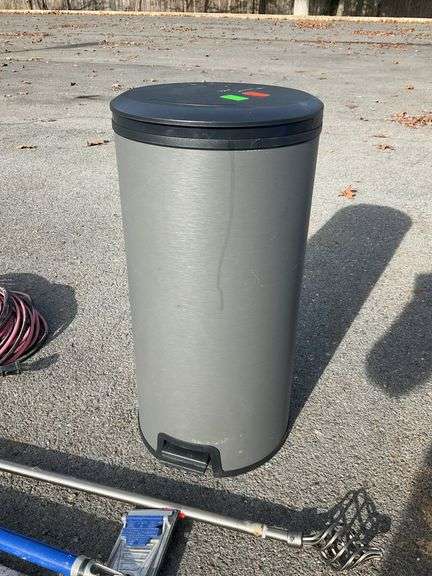 Foot pedal trashcan, 22”H x 9.5”Dia