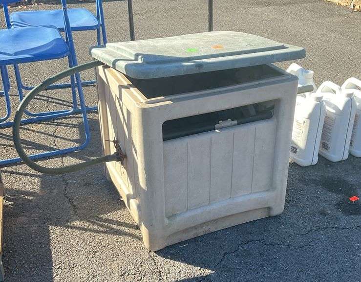 Suncast garden hose box, poly body