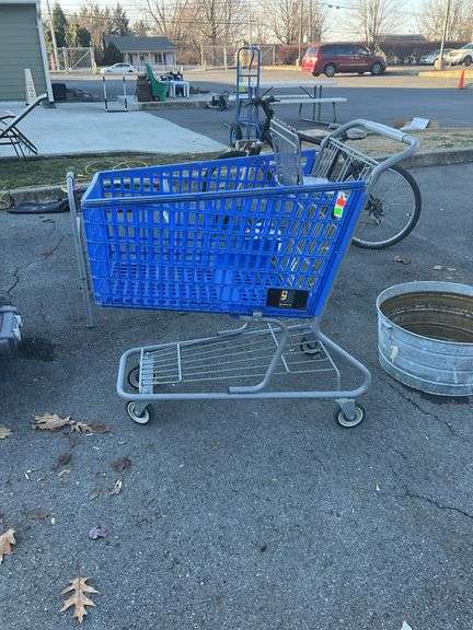 Poly commercial shopping cart, wire metal frame