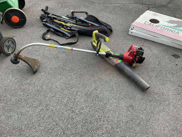 String trimmer and Blower no battery, buy for parts lot.