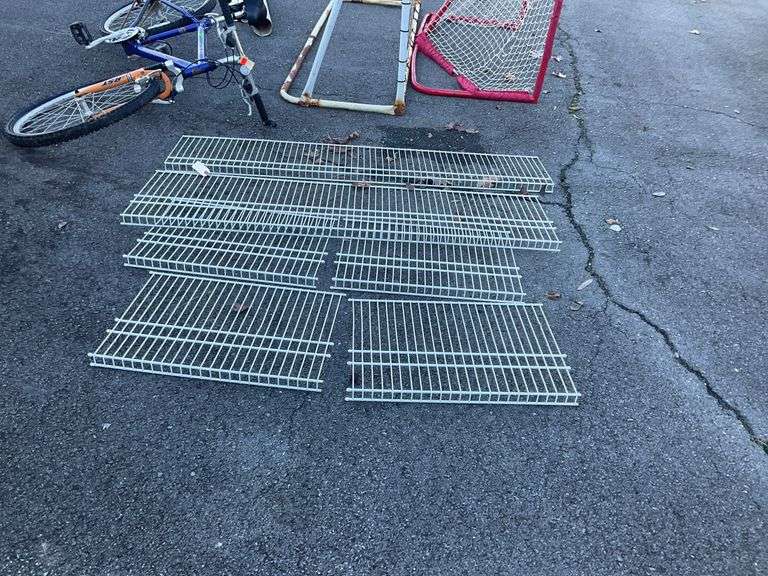 Wire closet racks, 23 and 60”L