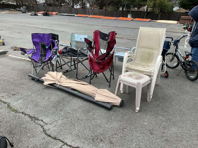 Outdoor Chairs and table umbrella, all used need cleaned.