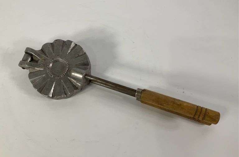 Vintage vitantonio pizzelle maker. Hash Auctions