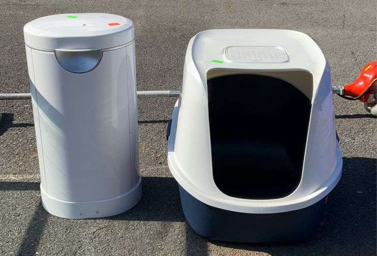Litter box(poly body), diaper trashcan(poly body)