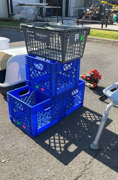 Shopping basket, three crates