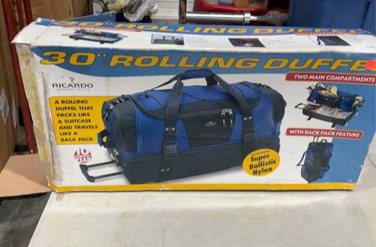 Ricardo 30” rolling duffle bag. Looks unused. Hash Auctions