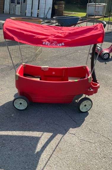 Step 2 wagon, poly body, with shade cover