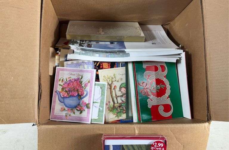 Box of greeting cards, mostly Christmas, some envelopes - Hash Auctions