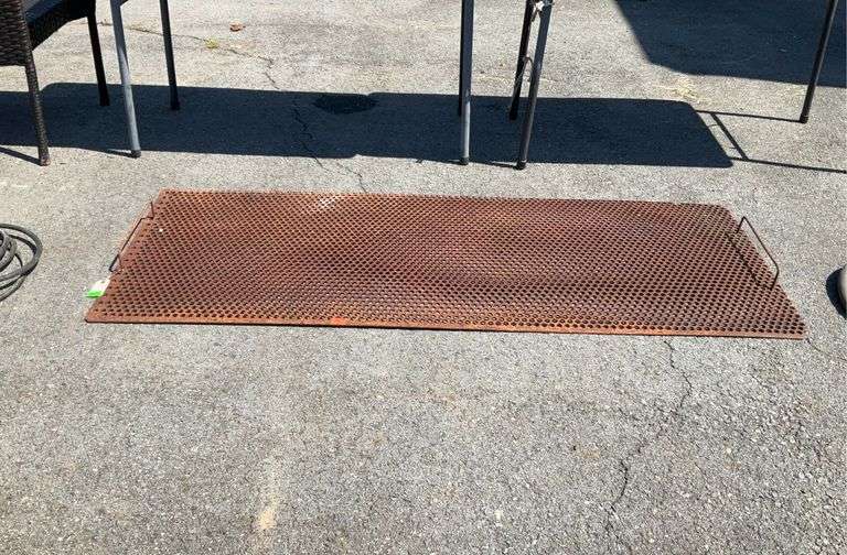 Grate with two handles, 64”L