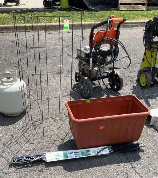 Landscape edge, planter(mobile) and wire cage