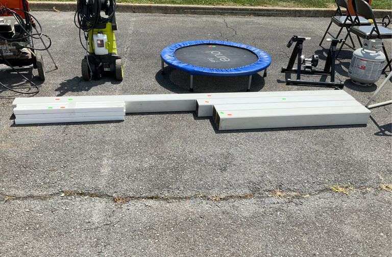 PVC square post, 4.5x4.5 x4-9’L and some smaller pieces