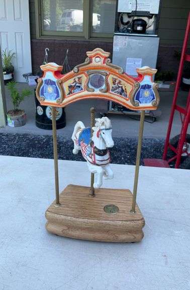 Limited Edition carousel music box ceramic 13” - Hash Auctions