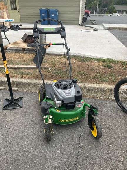 John Deere lawnmower 20”cutting width, 199cc, 8.75HP, powered by Briggs and Stratton, tested and working