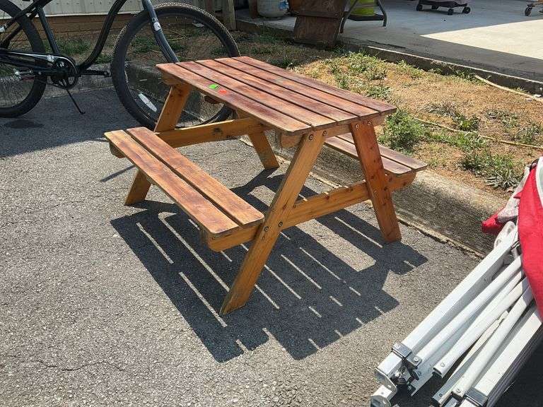 Kids picnic table, slatted table and seat, 30”sitting and 30”L table