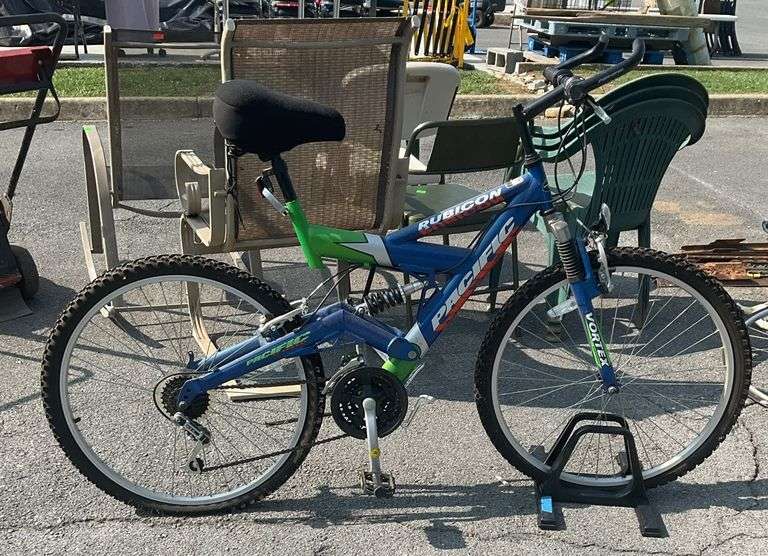 Pacific bike, rubicon ed., 21speed, Hi fashion seat, tires need air and brakes need work