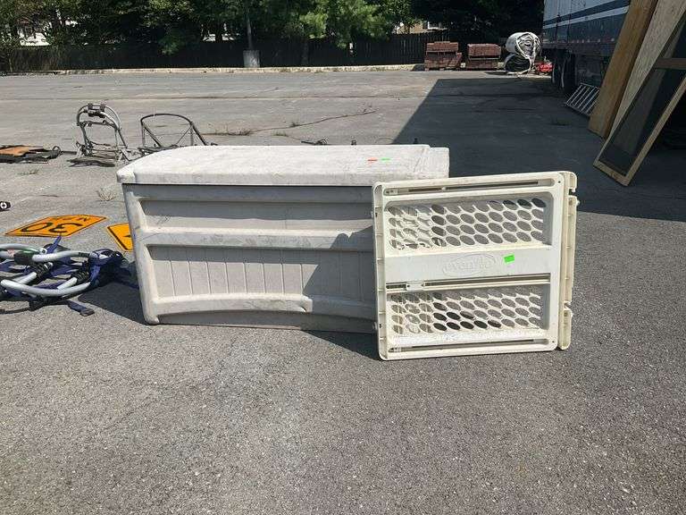 Suncast poly deck box 45”L x 23”W x23”H, with evenflo pet/child gate