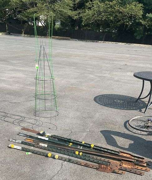 Steel post 59”-71”H, with tomato cages