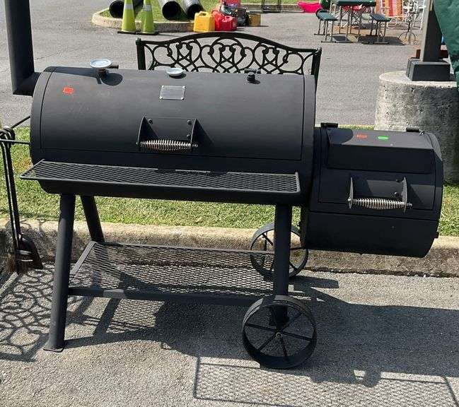 Oklahoma joes grill, charcoal with offset smoker, mobile, with tools, 40”cooking grate, 14”smoking grate, mesh bottom shelf