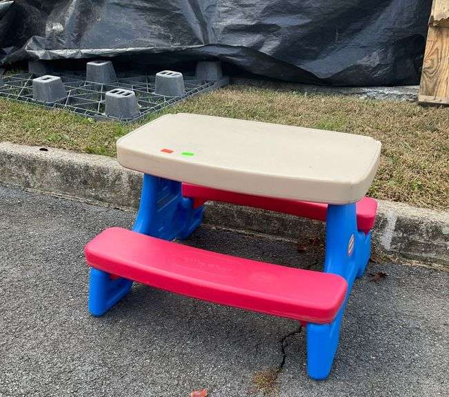 Little Tikes Plastic Picnic Table with Integrated Benches