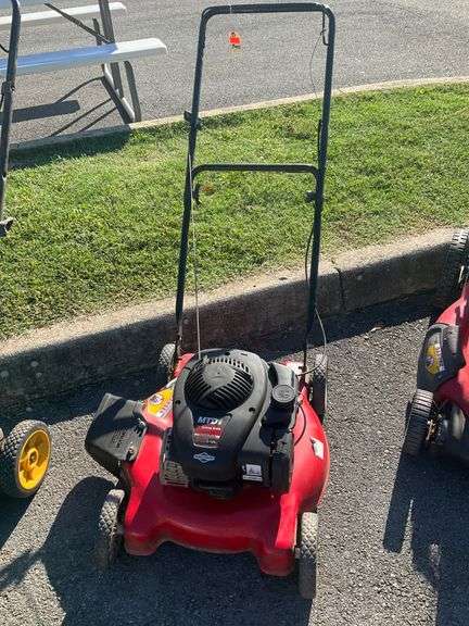 MTD Push Lawn Mower With 20-Inch Cutting Width and Briggs & Stratton Engine