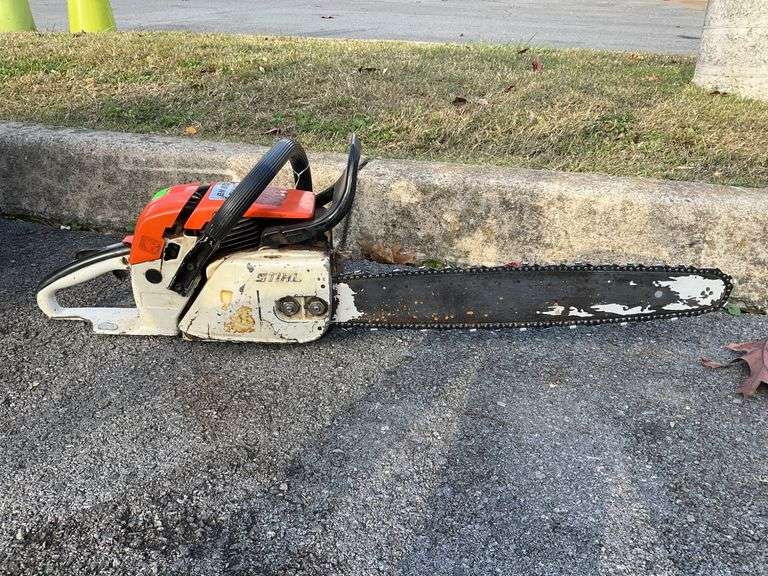 Stihl 028 WB Chainsaw with 20” Bar and Chain