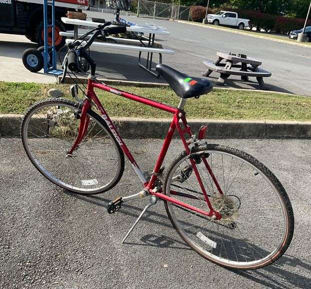 Raleigh Road Bike with High Tensile Tubing in Red Finish