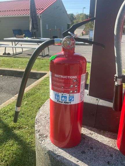 First Alert Dry Chemical Fire Extinguisher – Charged