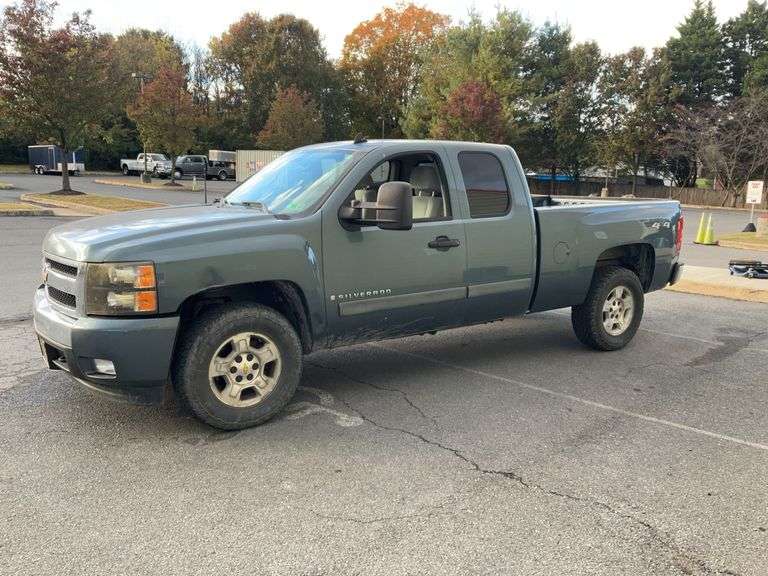 2008 Chevrolet Silverado LT, 4x4 Pickup, 6.5 Foot Bed Length, Extended Cab, Vin# 2GCEK19J381180902. 5.3L Engine, 164,305. Miles. Automatic, Tire monitor system CLICK FOR MORE